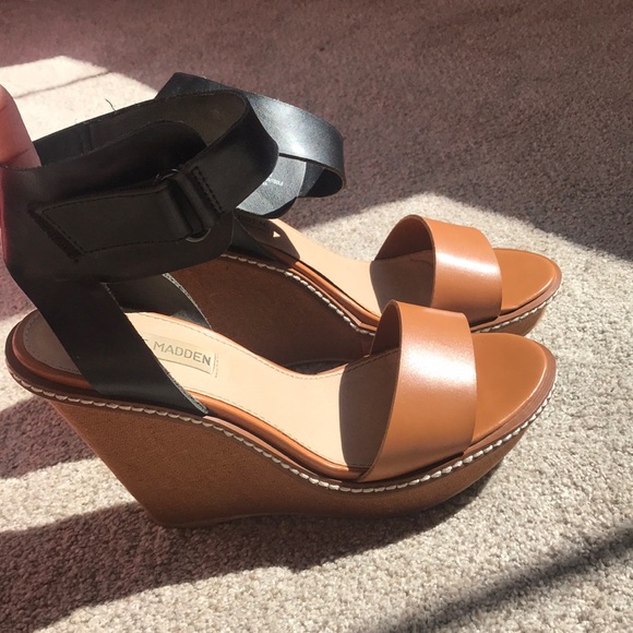 Steve Madden wedges - Picture 2 of 4